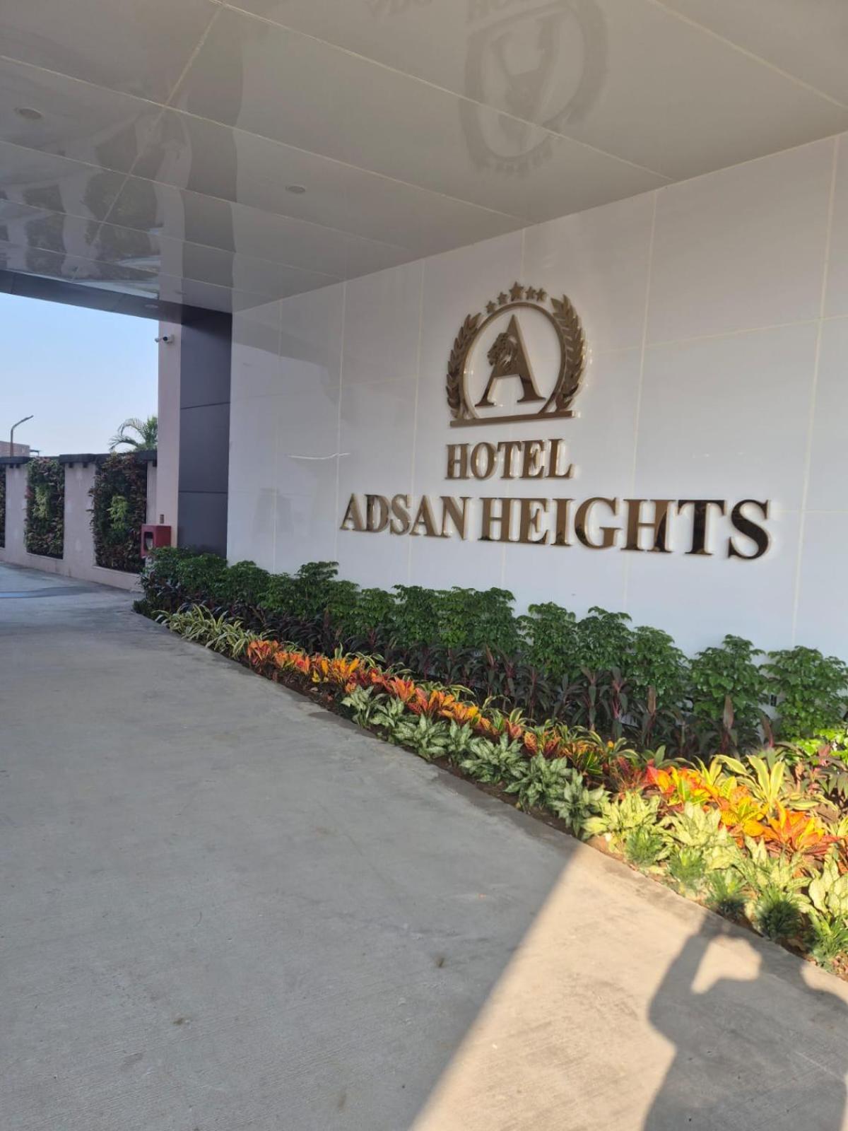 Hotel Adsan Heights Gajraula Esterno foto