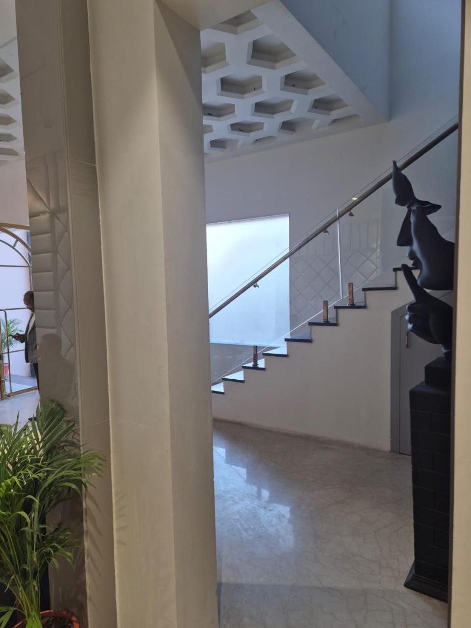 Hotel Adsan Heights Gajraula Esterno foto